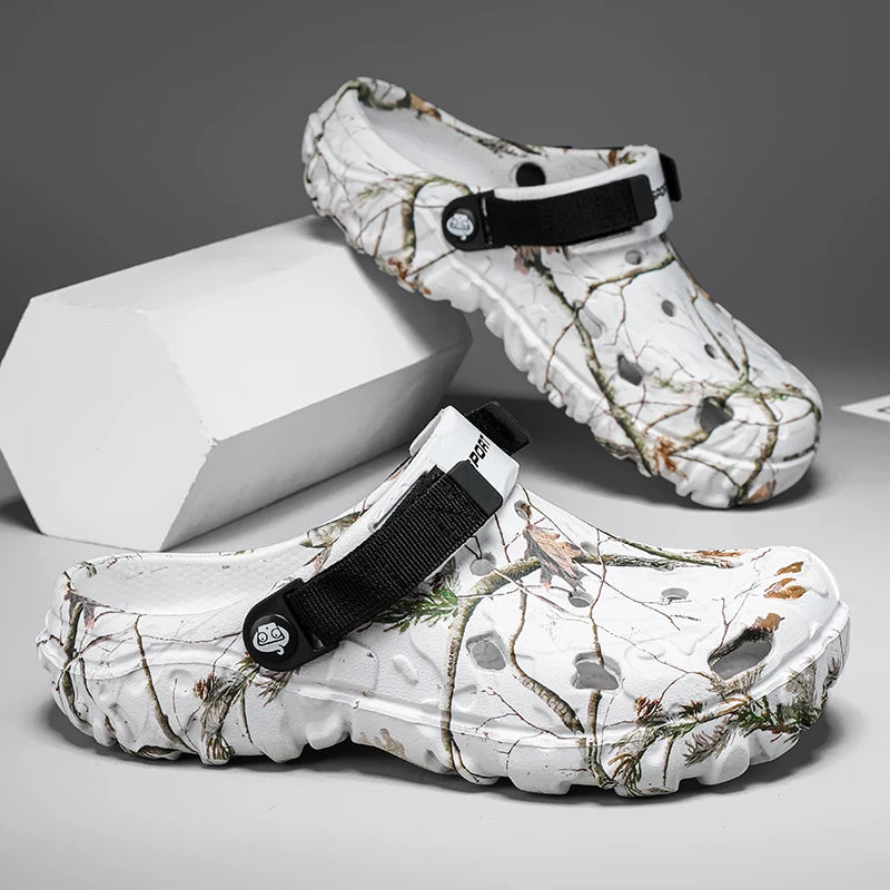 New Summer Men's Sandals New Home Garden Shoes Comfortable and Lightweight Men Slippers Non-Slip Soft Bottom Flip Flop Sandals